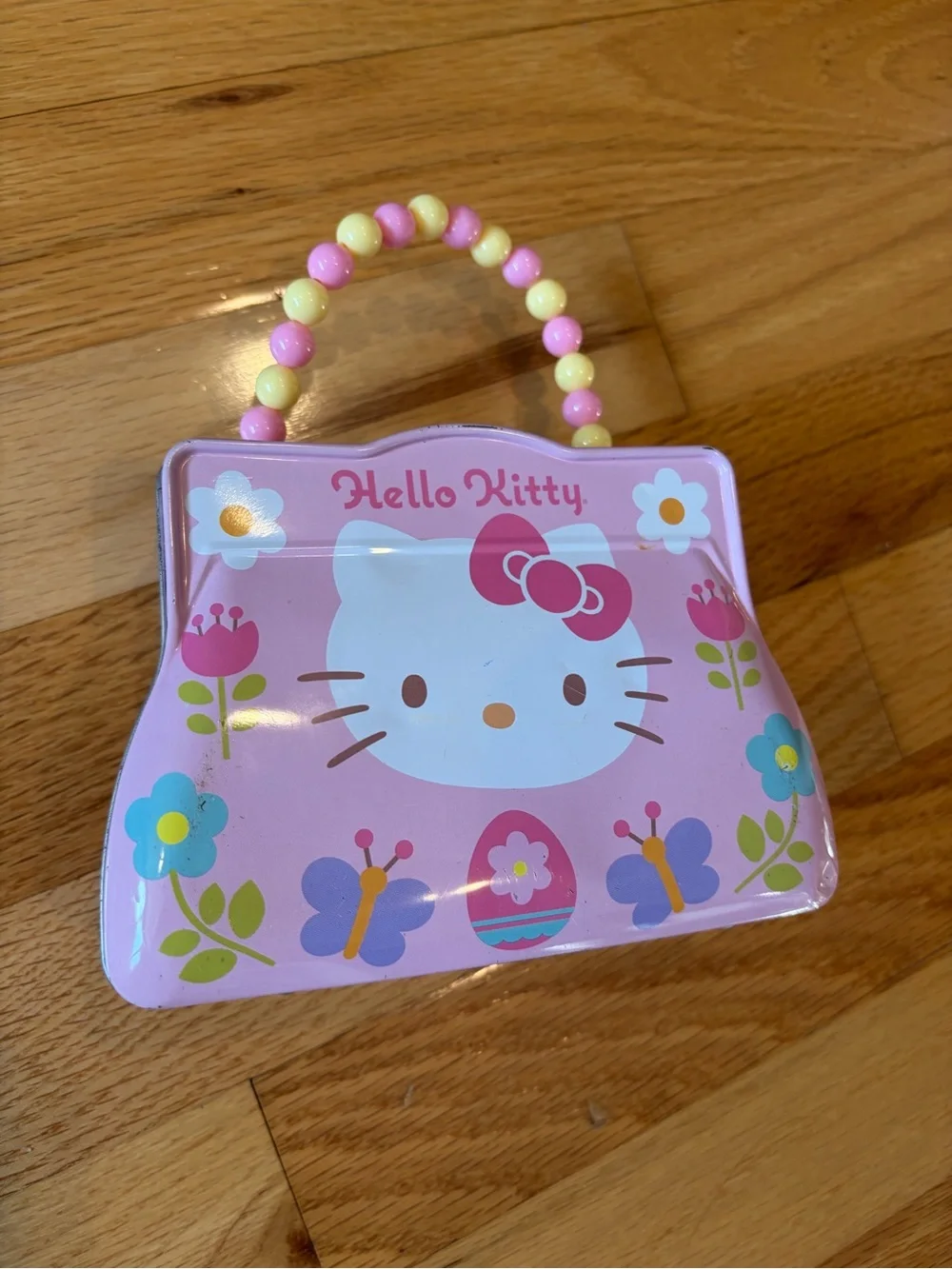 Hello Kitty Beaded Handle Tin Purse (Spring/Easter Theme)